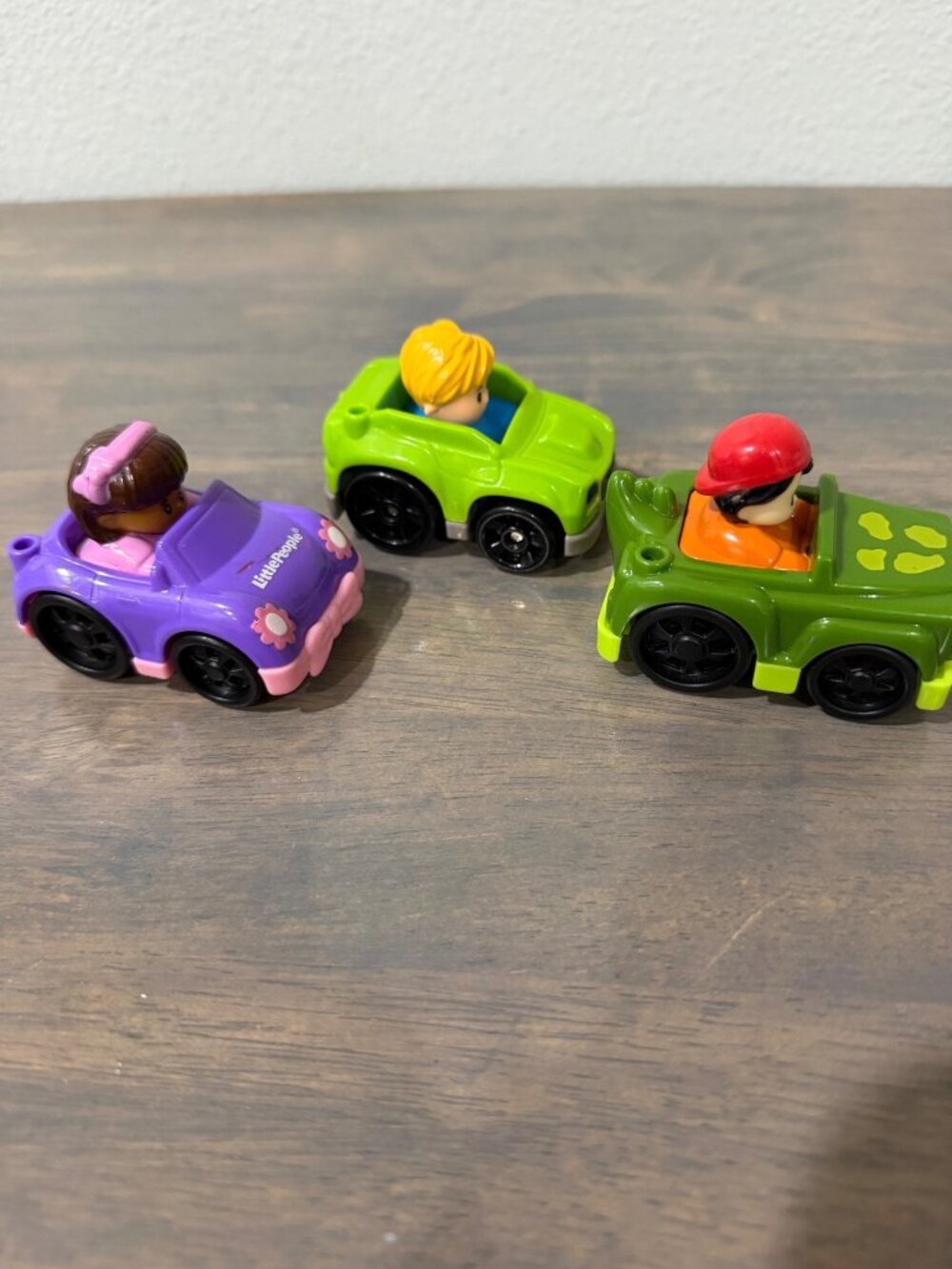 3 Little People Wheelies Racers Fisher Price - Picture 2 of 4